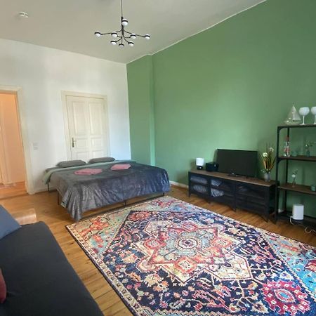 Stylish 2-Room Apartment With Balcony Next To East Side Gallery Berlin Exteriör bild