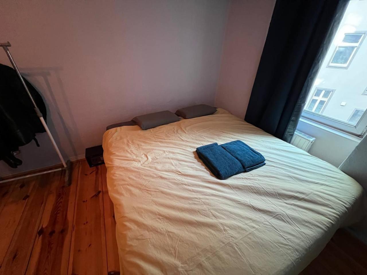 Stylish 2-Room Apartment With Balcony Next To East Side Gallery Berlin Exteriör bild