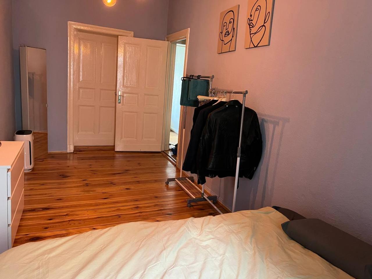 Stylish 2-Room Apartment With Balcony Next To East Side Gallery Berlin Exteriör bild