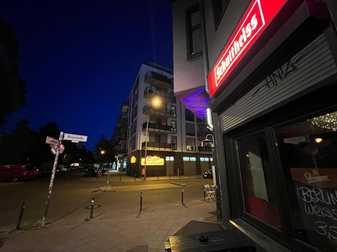 Stylish 2-Room Apartment With Balcony Next To East Side Gallery Berlin Exteriör bild