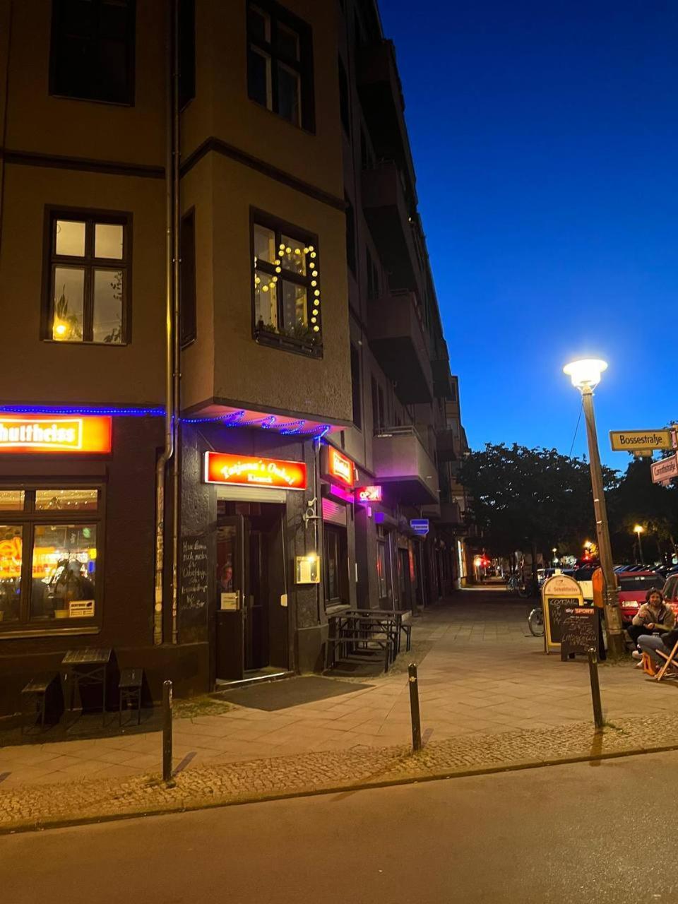 Stylish 2-Room Apartment With Balcony Next To East Side Gallery Berlin Exteriör bild