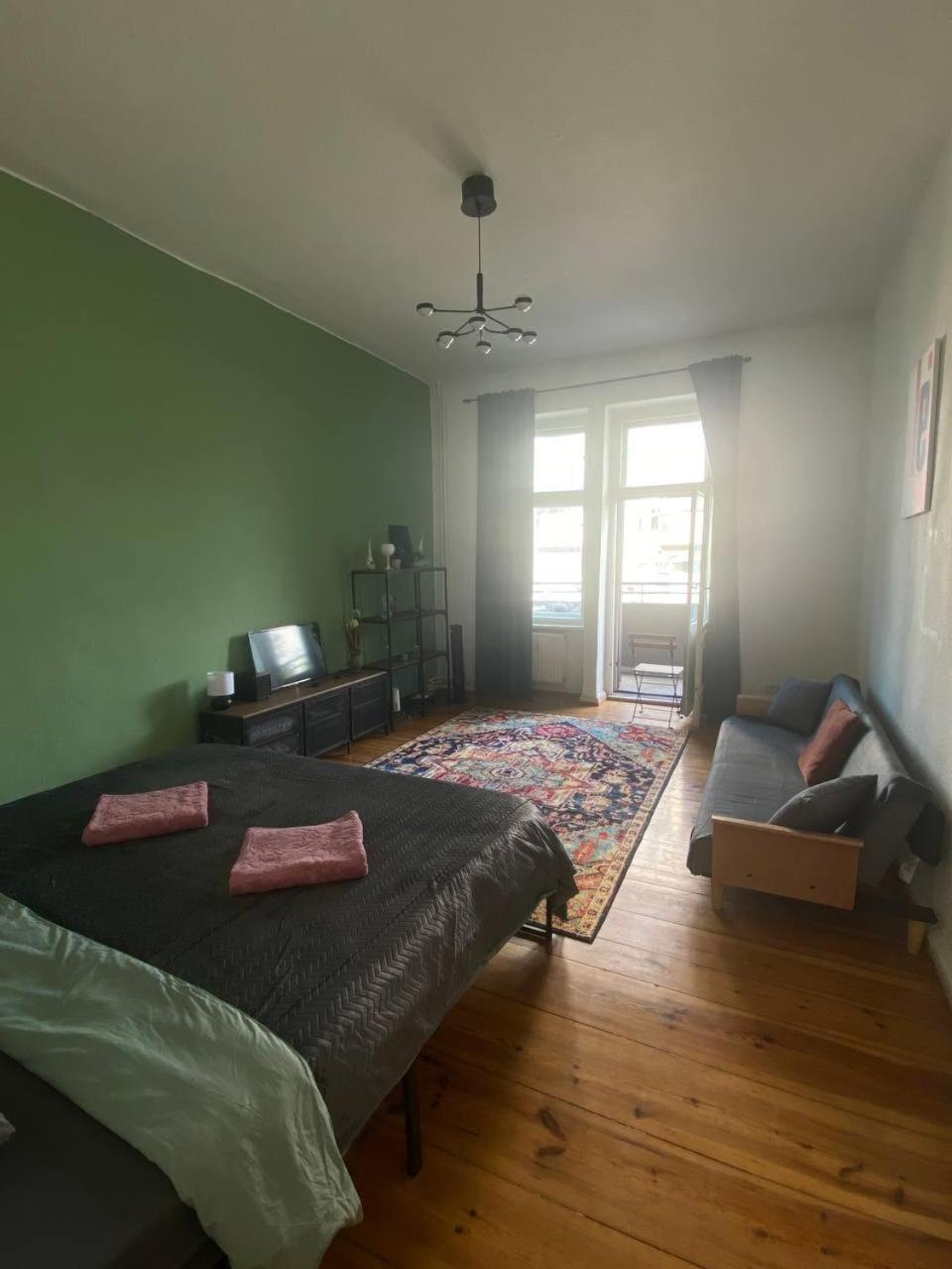 Stylish 2-Room Apartment With Balcony Next To East Side Gallery Berlin Exteriör bild