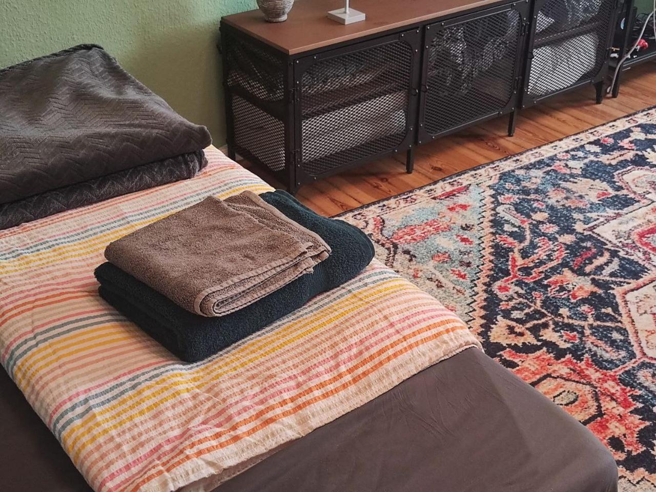 Stylish 2-Room Apartment With Balcony Next To East Side Gallery Berlin Exteriör bild